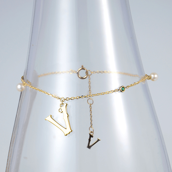 真爱礼物-字母V手链